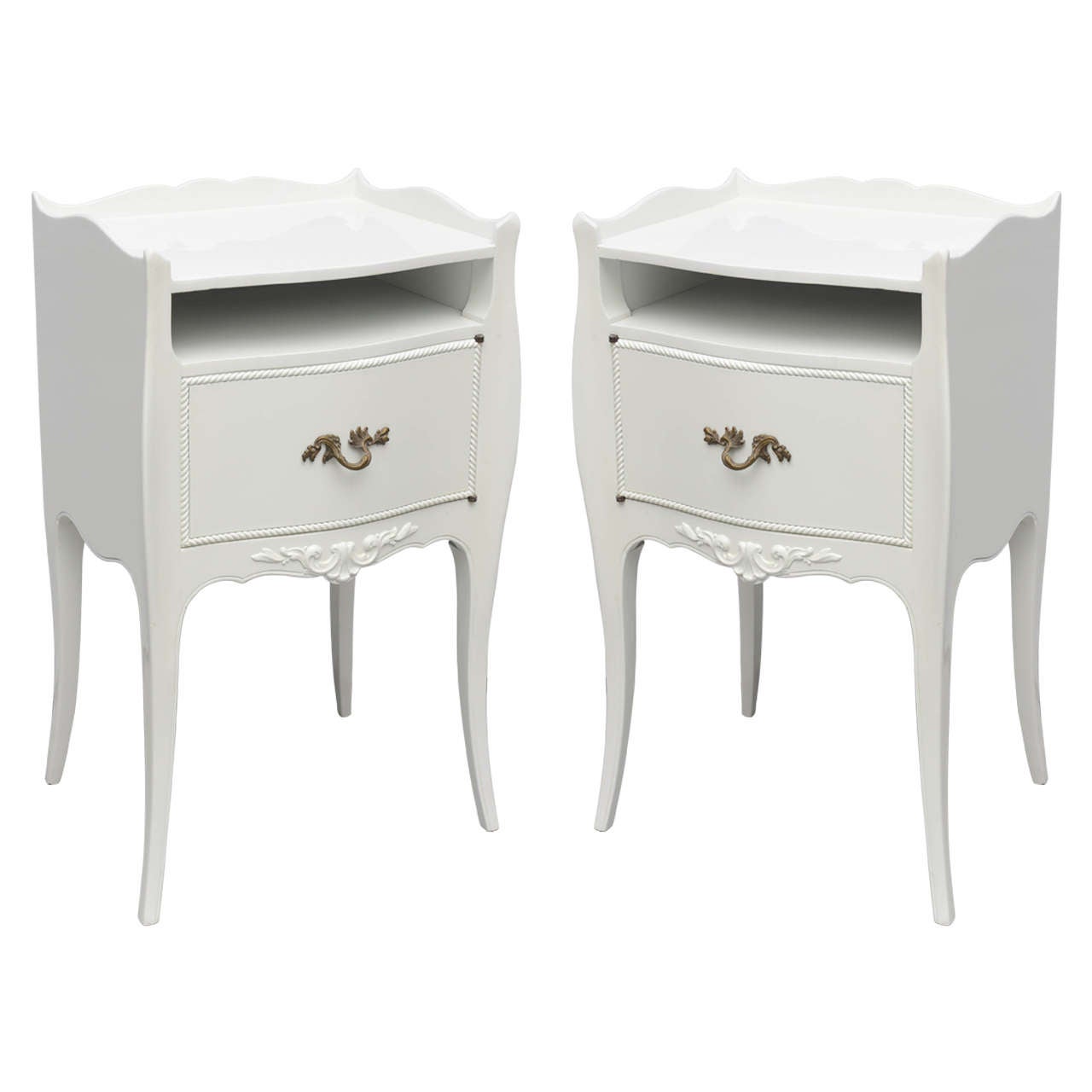 John Widdicomb White Lacquer Nightstands, USA, 1960s