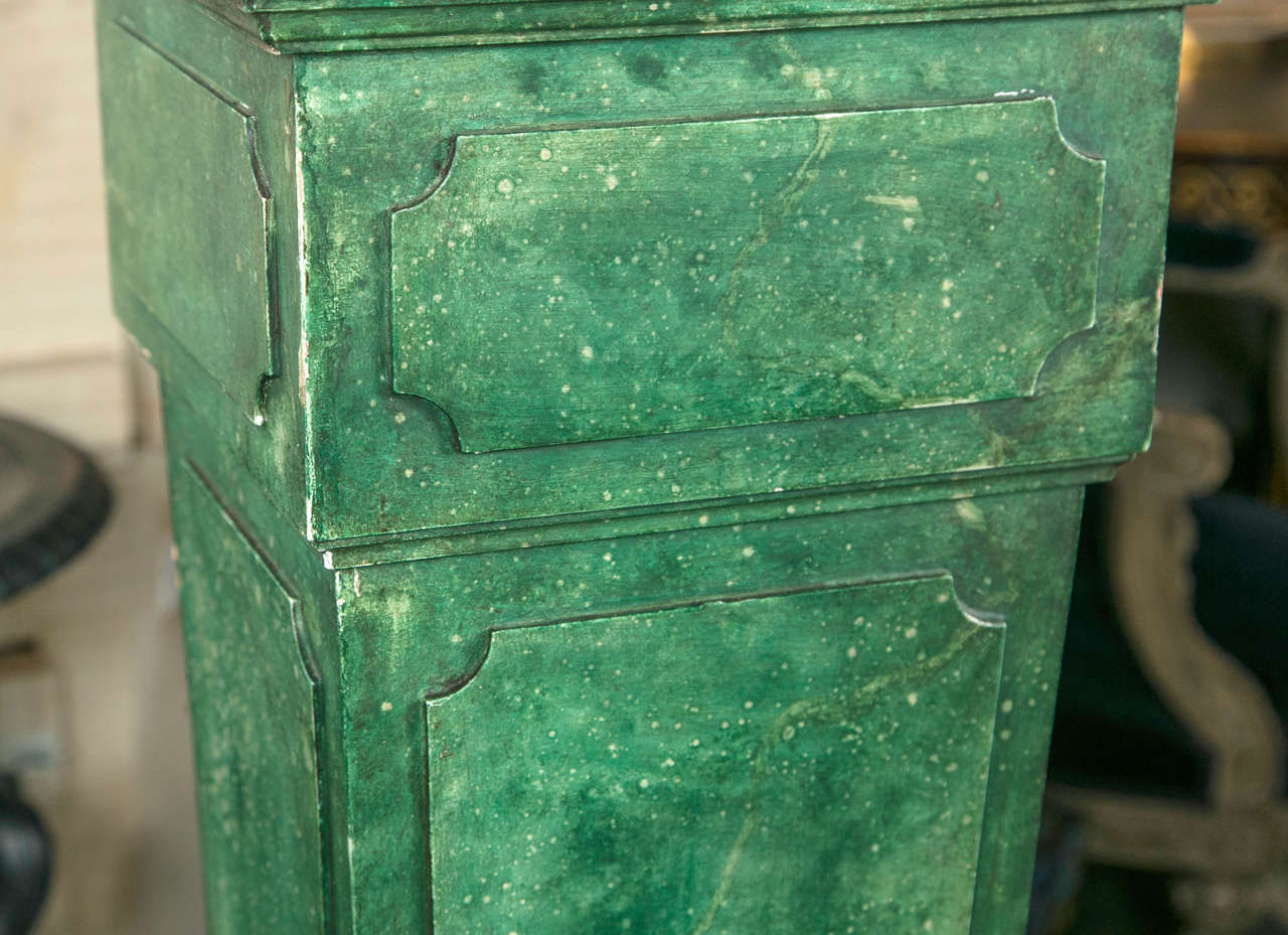 Faux Marble Painted Pedestals In Good Condition For Sale In Woodbury, CT