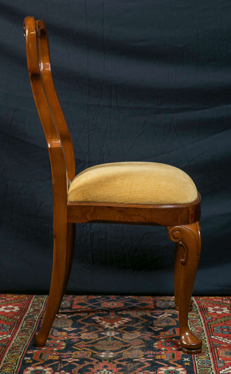 queen anne style chair