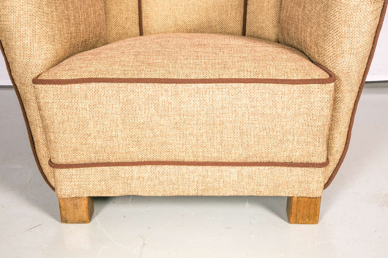 Mid-20th Century Pair of Lounge Armchairs For Sale