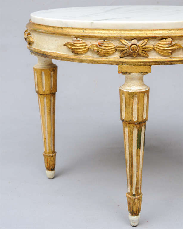 Wood Round Giltwood Table