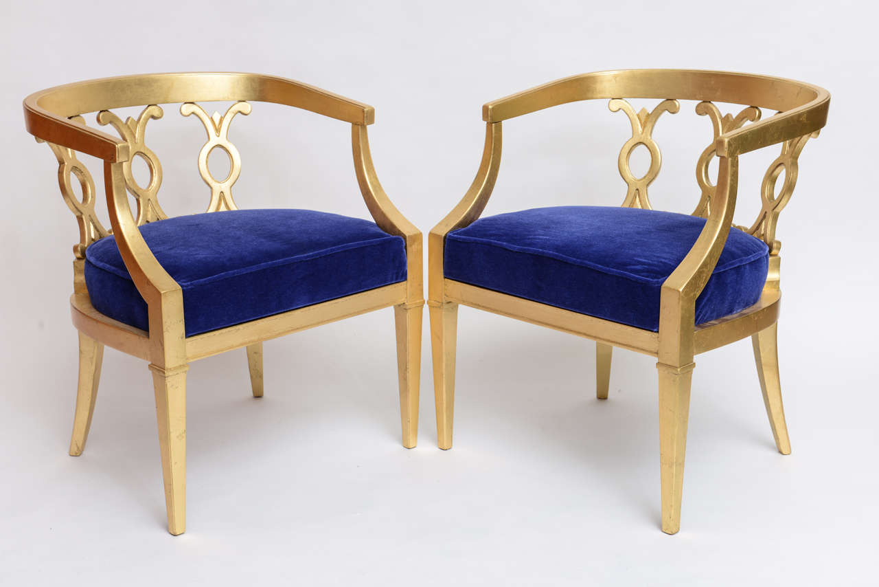 Pair of Vintage Dorothy Draper Attribution Hollywood Regency Chairs In Excellent Condition In Miami, FL