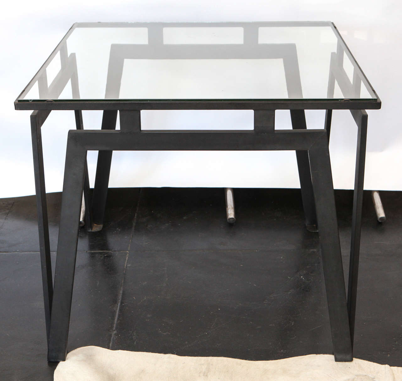 Original Walter Lamb for Pacific:  Iron table and Four Chairs, 1950s In Good Condition In Los Angeles, CA