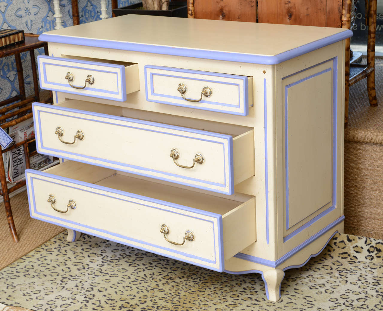 French Provençal Dresser In Good Condition In West Palm Beach, FL