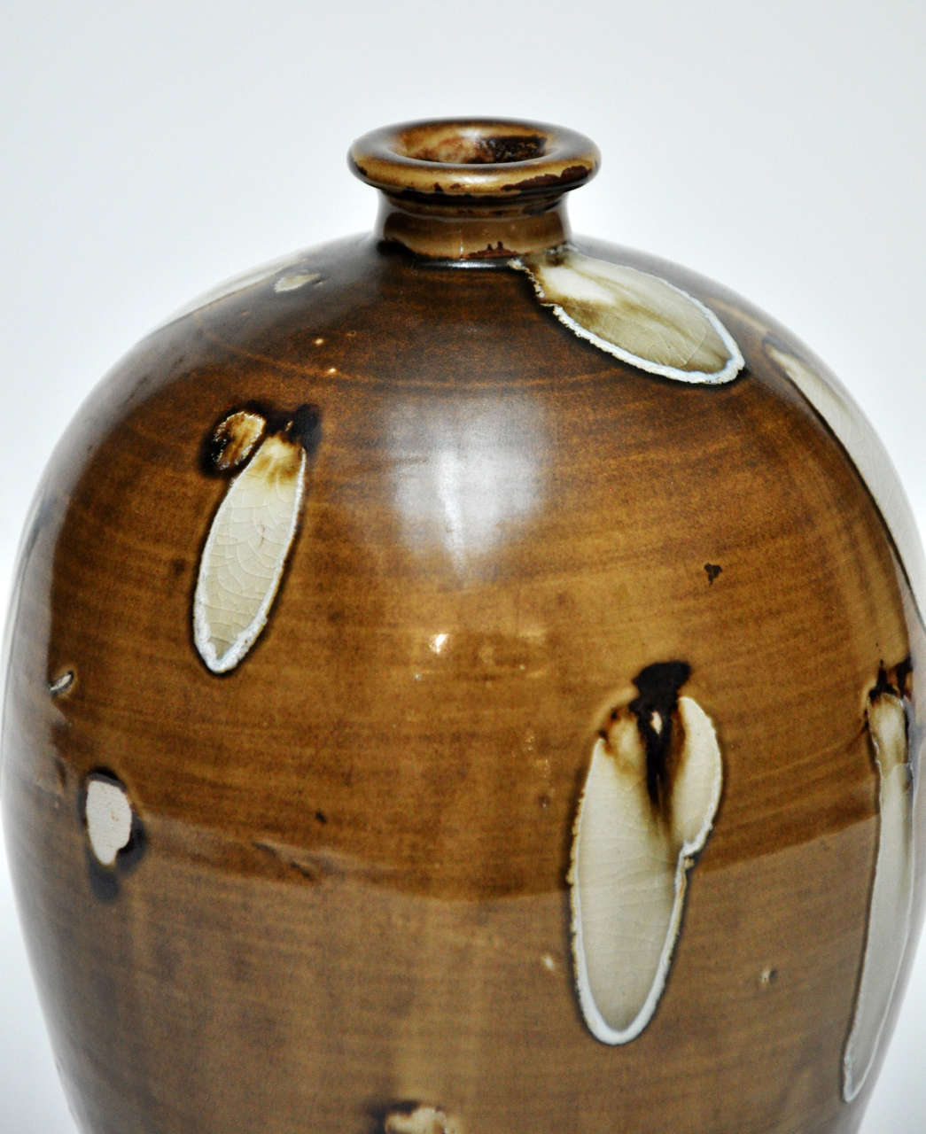 Edo Period Japanese Sake Bottle In Excellent Condition In Chicago, IL