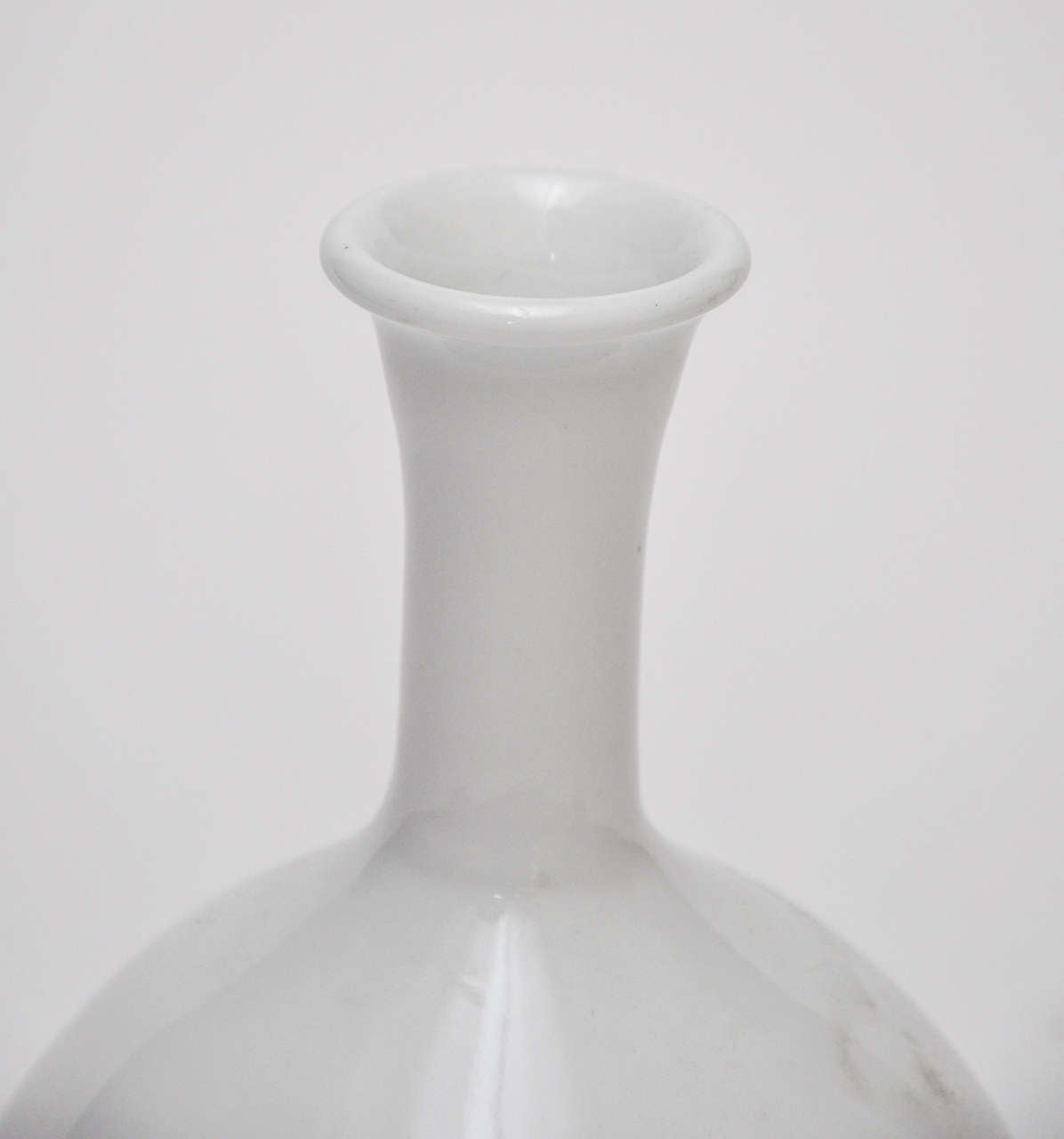 Japanese Wine Bottle In Excellent Condition In Chicago, IL