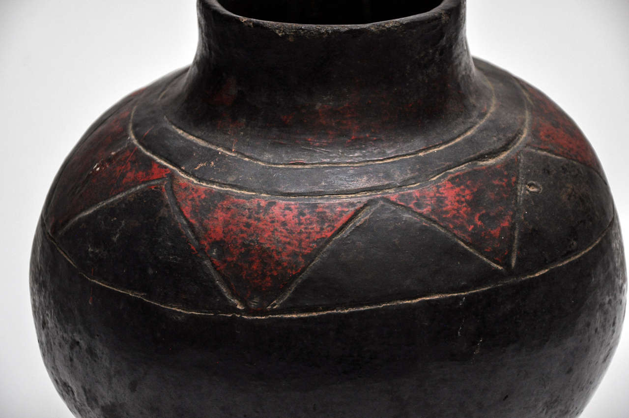 African Shona Pot at 1stDibs shona pottery, african clay pots for