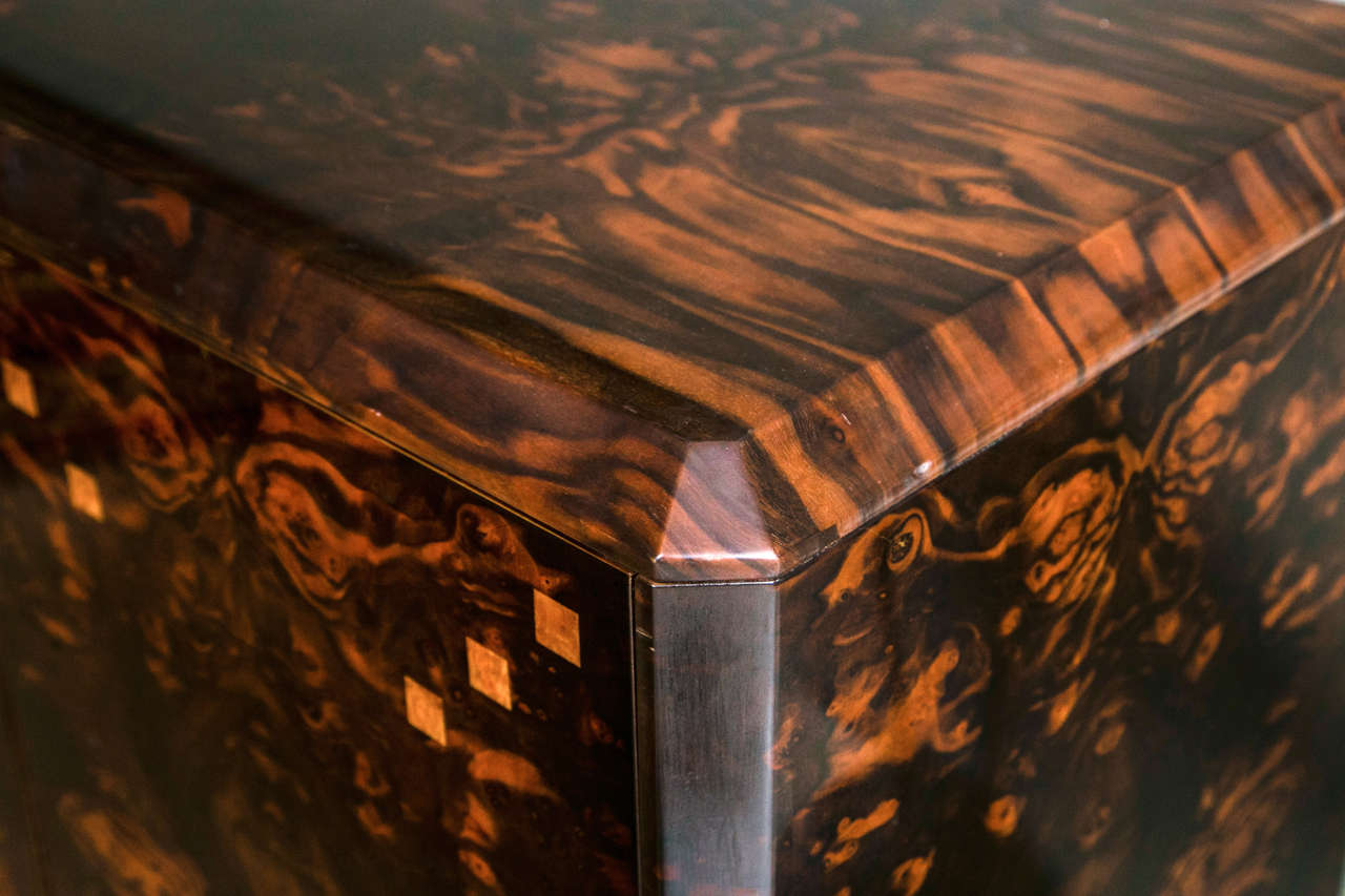 20th Century Italian Credenza Rare Burl Veneer