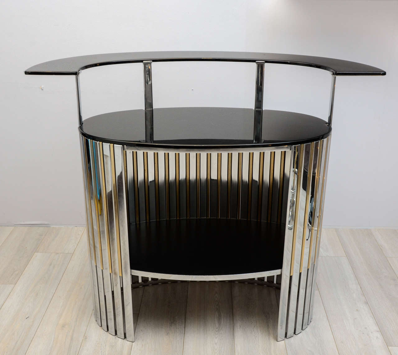 Organ Design Dry Bar and Stool in Metal and Lacquer In Good Condition For Sale In deauville, FR