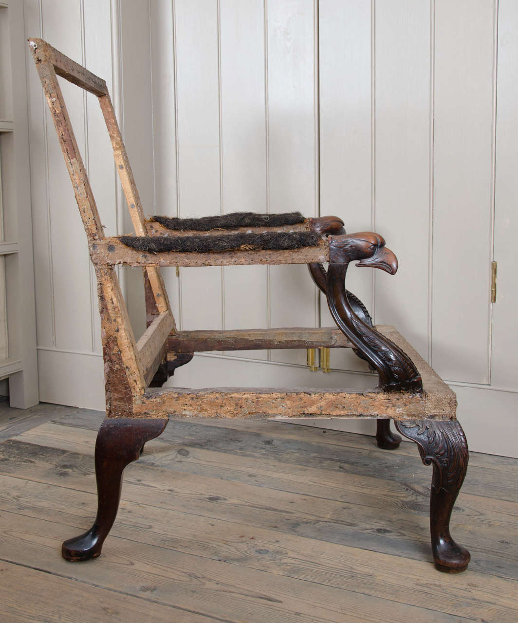 18th Century and Earlier George II Carved Walnut Gainsborough Chair