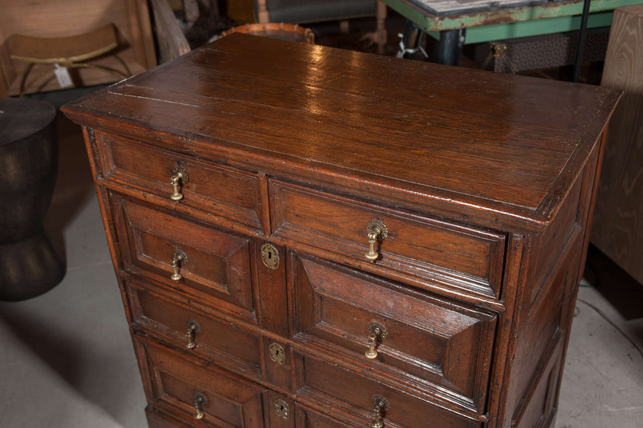 17th Century English Baroque polished Oak Chest, c. 1650 England In Excellent Condition For Sale In Toronto, ON