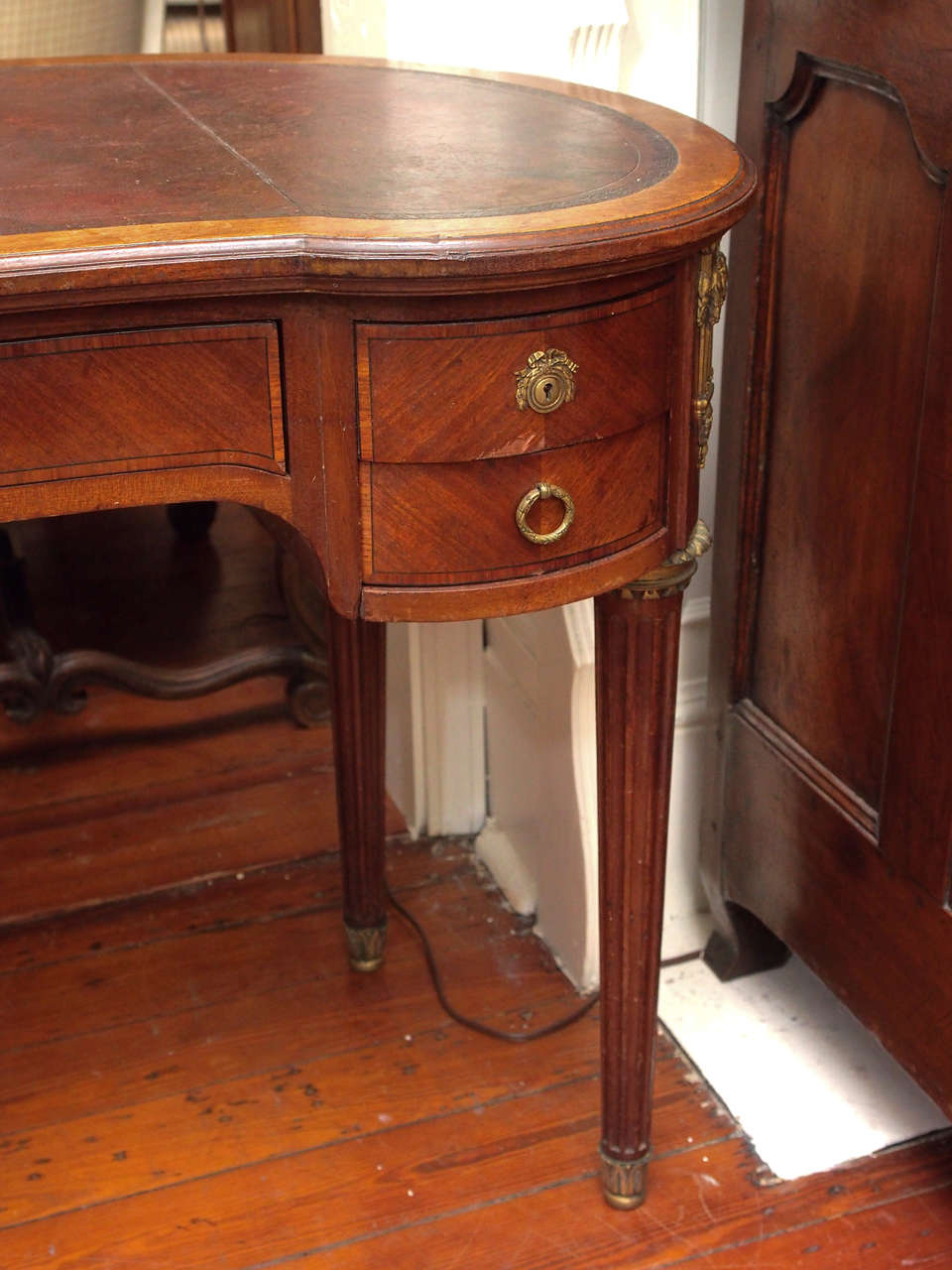 19th Century Ladies Writing Desk In Good Condition In New Orleans, LA