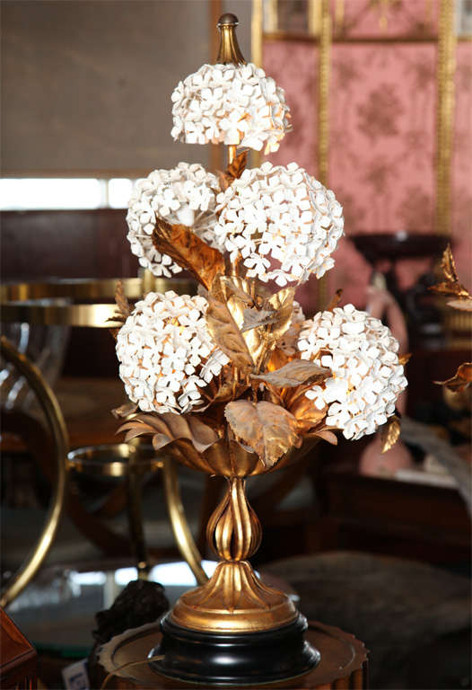 Fabulous Pair of Hydrangea Lamps 4