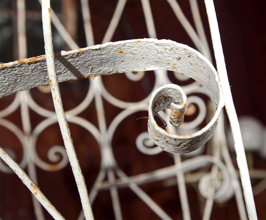 American Mod Wrought Iron Hanging Egg Chair