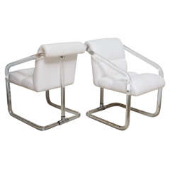 Quatre chaises Leon Frost en Lucite et Chrome:: vendues par paires