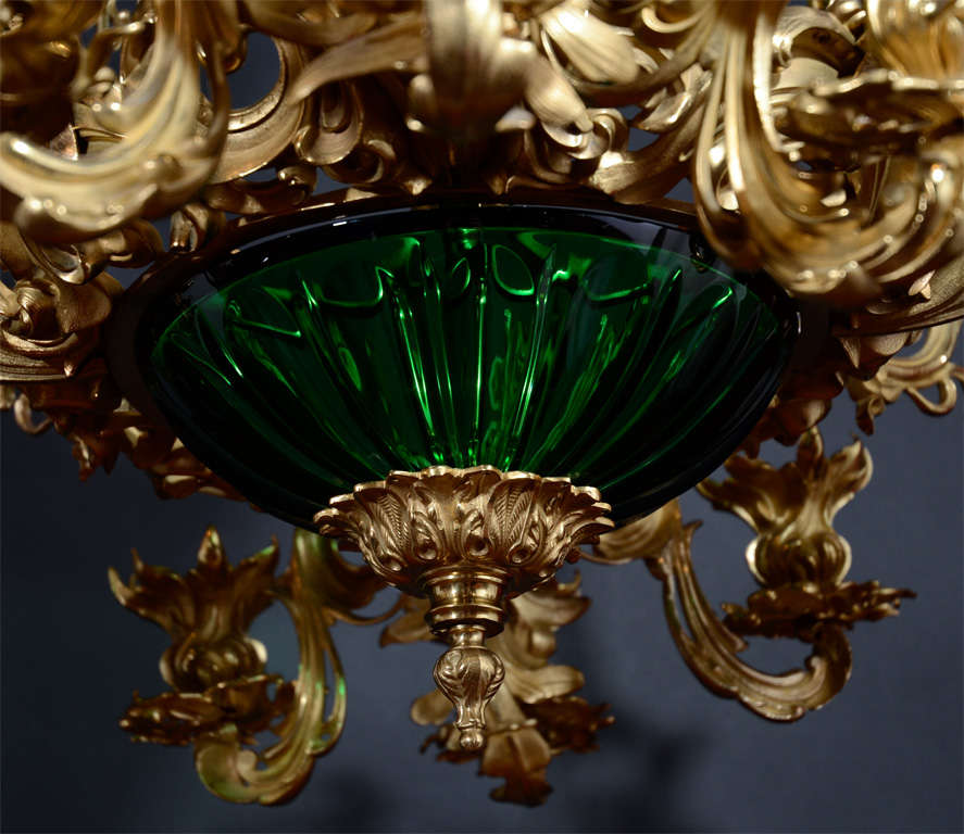 Ormolu William IV gilt bronze and emerald green crystal chandelier For Sale