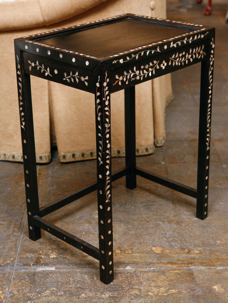 Nesting Tables with Mother-Of-Pearl Inlay In Good Condition In Los Angeles, CA