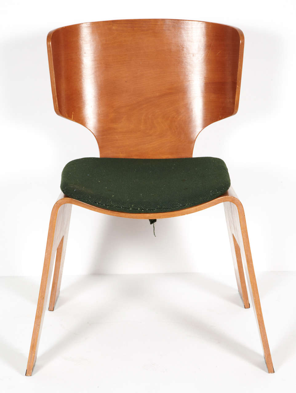 Kenzo Tange (1913-2005),

Chair, 
circa 1957

Bent plywood, original green fabric 

Provenance: Memorial Hall Sumi, Bisai, Kenzo Tange.