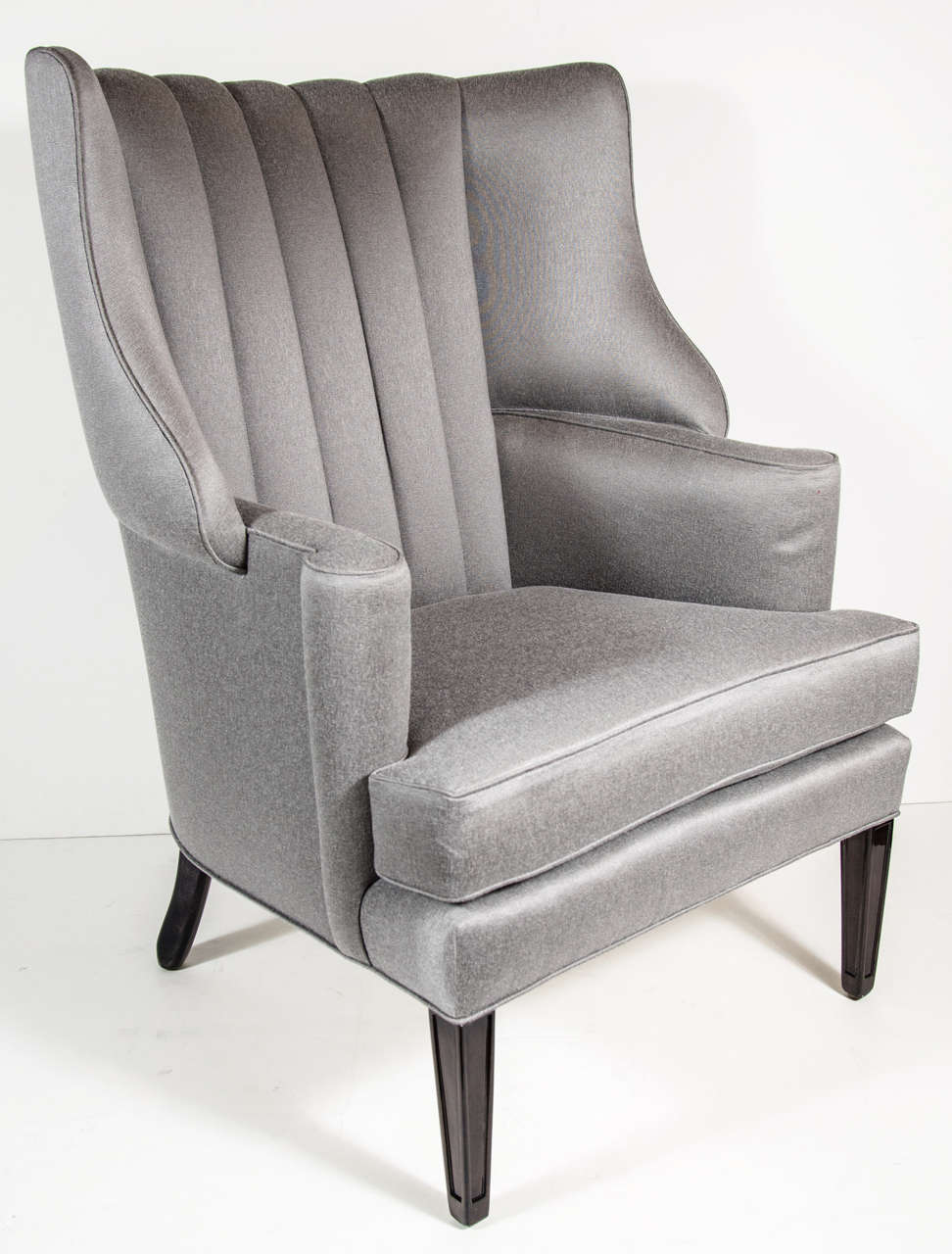hollywood Wingback Chair aus den 1940er Jahren mit Kanalrücken-Details