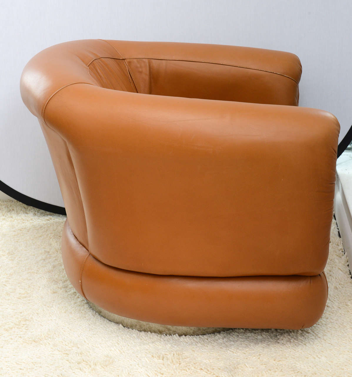 Pair of 1970s Brazilian Barrel Swivel Leather Chairs In Excellent Condition In Miami, FL