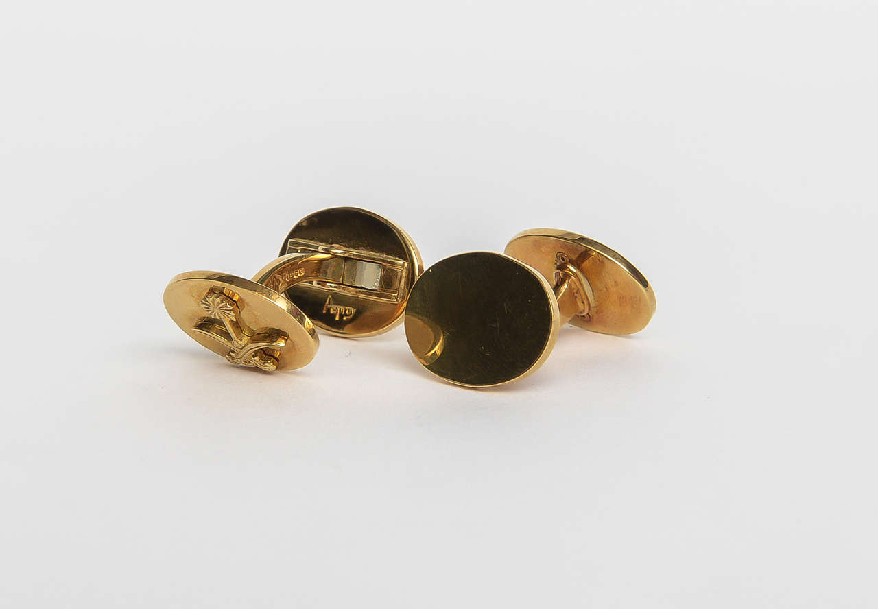 Mid-20th Century Pair of 18-Karat Gold Cufflinks, Asprey, 