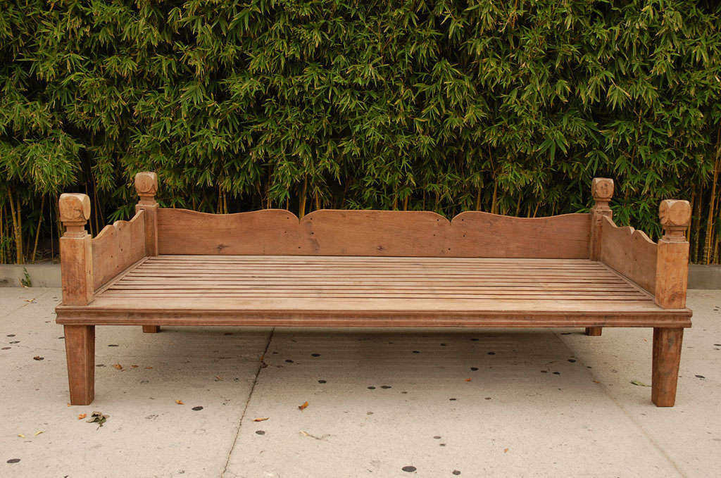 Charming day bed. Great height and size for use as sofa, ottoman, coffee table or bed. Good for use indoor or outdoor