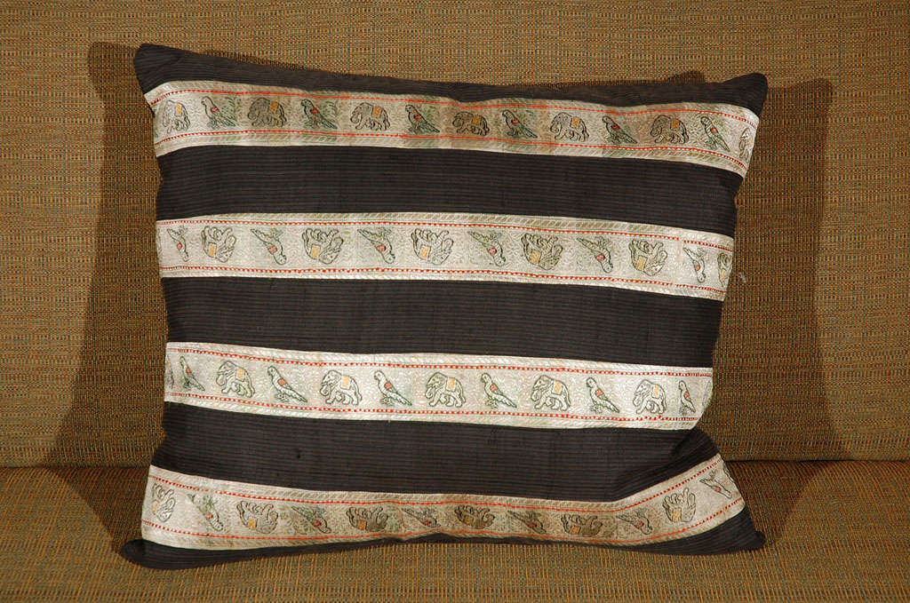 Silk Ribbon Pillow In Good Condition In Los Angeles, CA