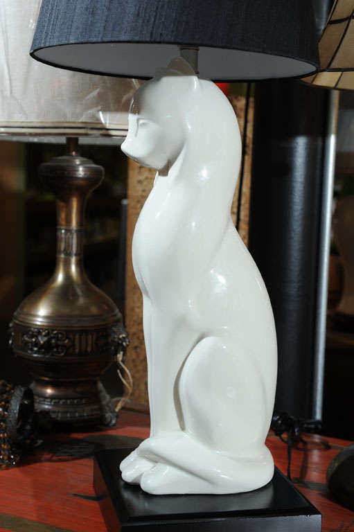 20th Century Art Deco Chinese Porcelain Cat Lamp