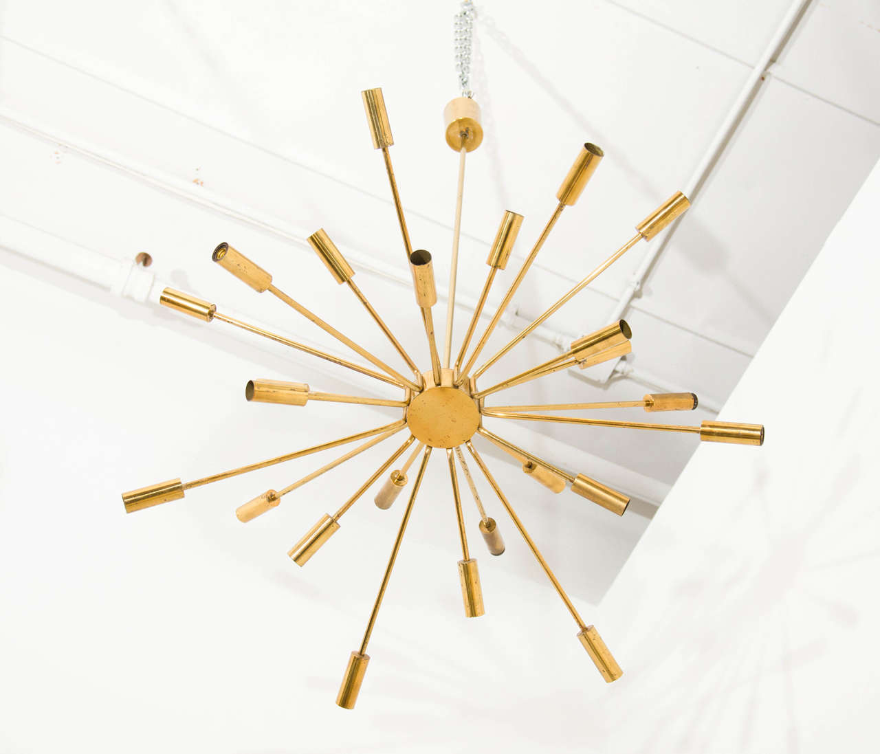 Gino Sarfatti Model #2003 Brass Sputnik Chandelier for Arteluce In Good Condition In New York, NY