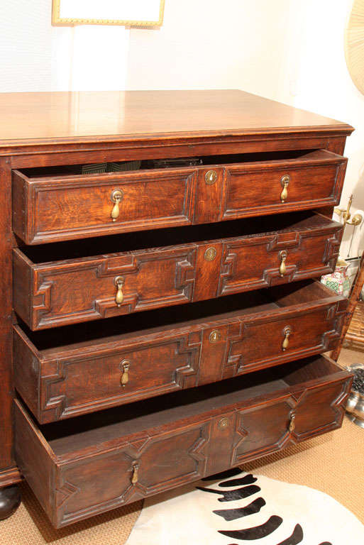 19th Century William & Mary Oak Chest of Drawers In Excellent Condition In Mt Kisco, NY