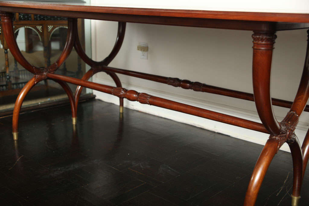 Early 20th Century Walnut Dining Table For Sale 3