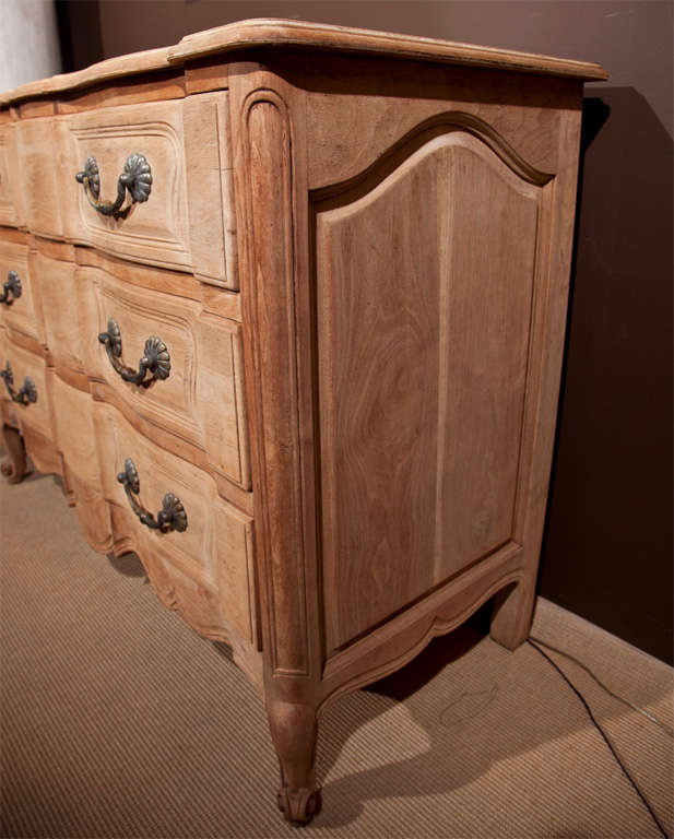 French Chest of Drawers For Sale 3