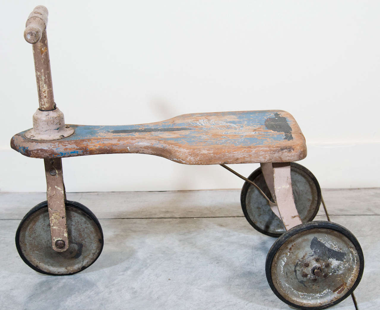 Early American Scooter at 1stDibs