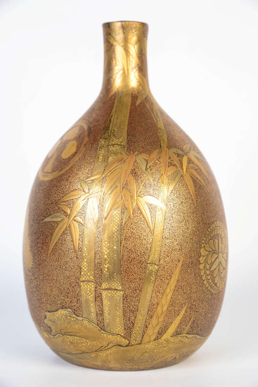 Japanese 19th Century Gold Laquered Edo Bottle For Sale