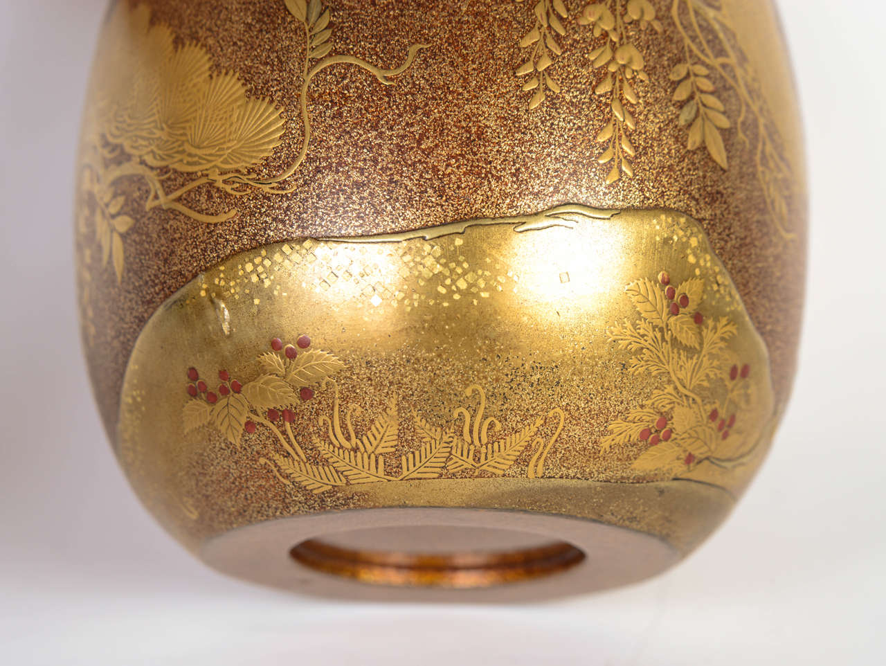 19th Century Gold Laquered Edo Bottle For Sale 2