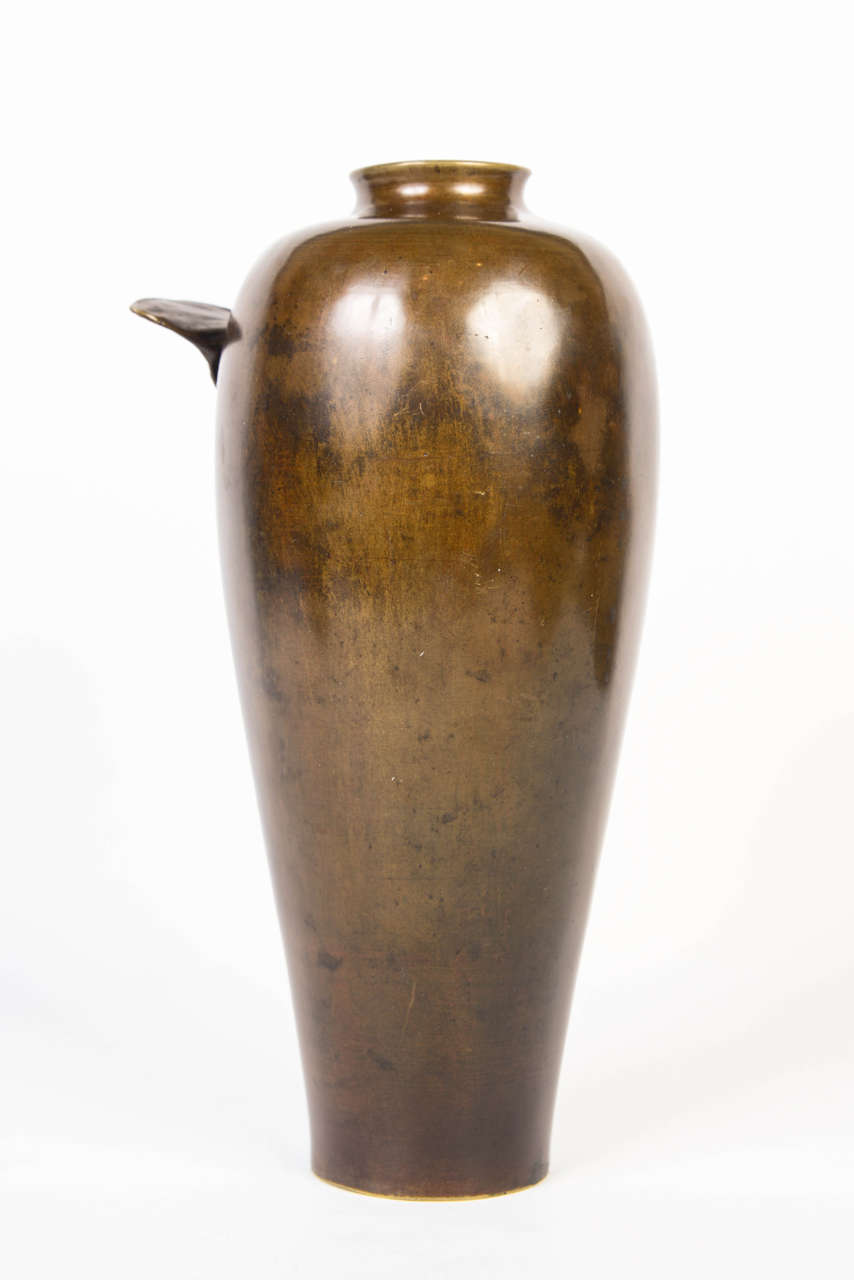 19th Century Japanese Bronze Vase For Sale 3
