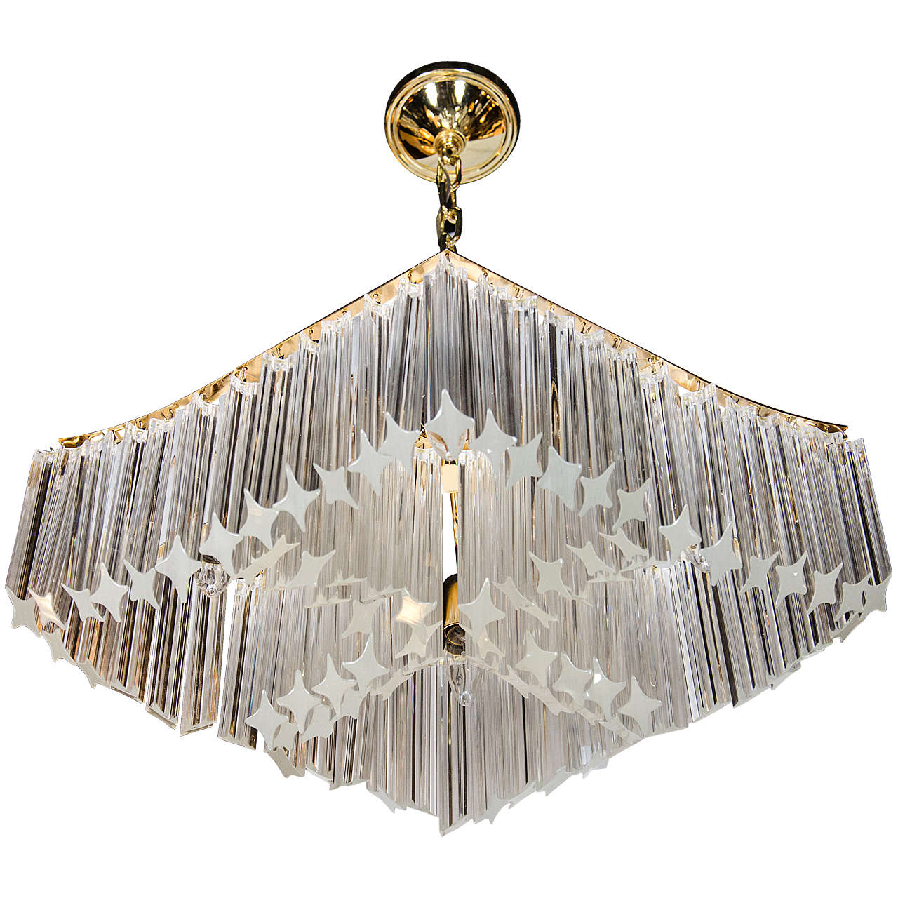 Lustre sophistiqué de style pagode en cristal camé avec garnitures en laiton en vente
