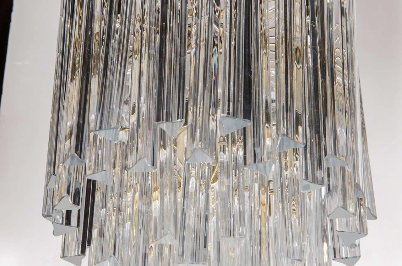 Mid-Century Modernist Cascading Camer Chandelier with Polished Brass Fittings In Excellent Condition In New York, NY