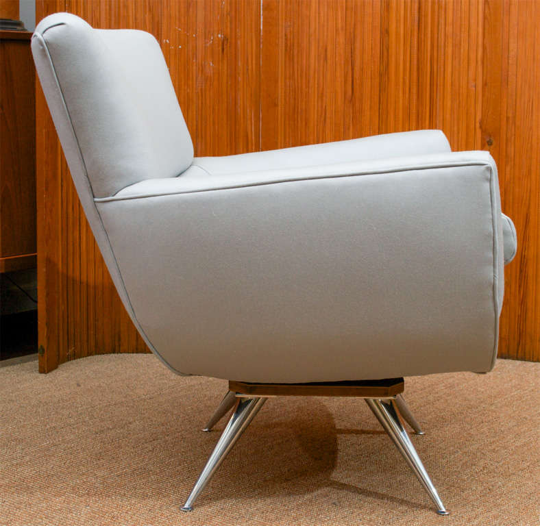 Henry Glass Lounge Chair In Excellent Condition In San Francisco, CA