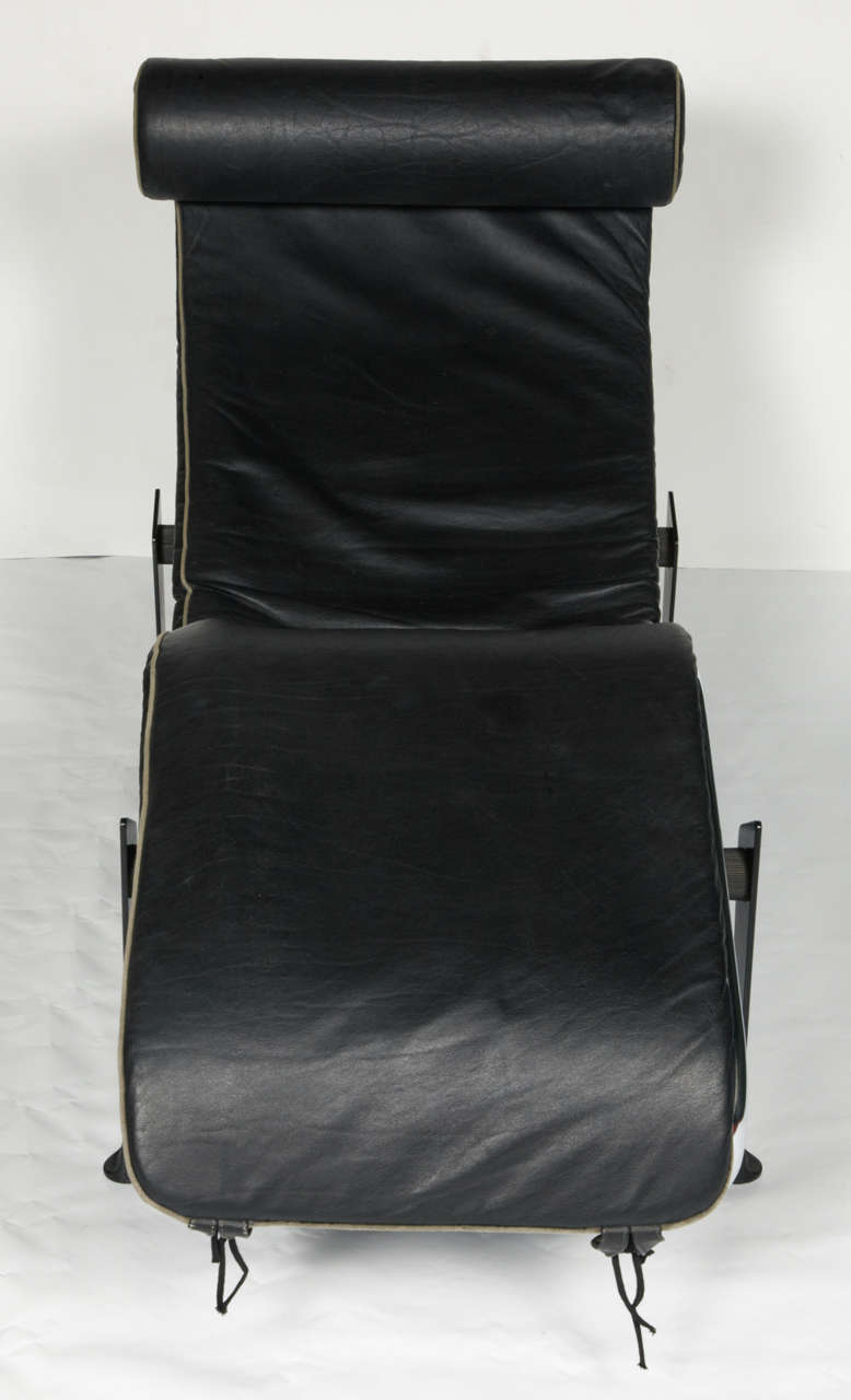 20th Chaise Longue Model Le Corbusier Black Leather For Sale 2