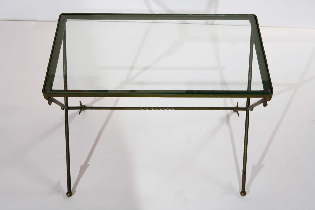 Vintage Green Patinated Metal Italian Arrows Table In Good Condition For Sale In Los Angeles, CA