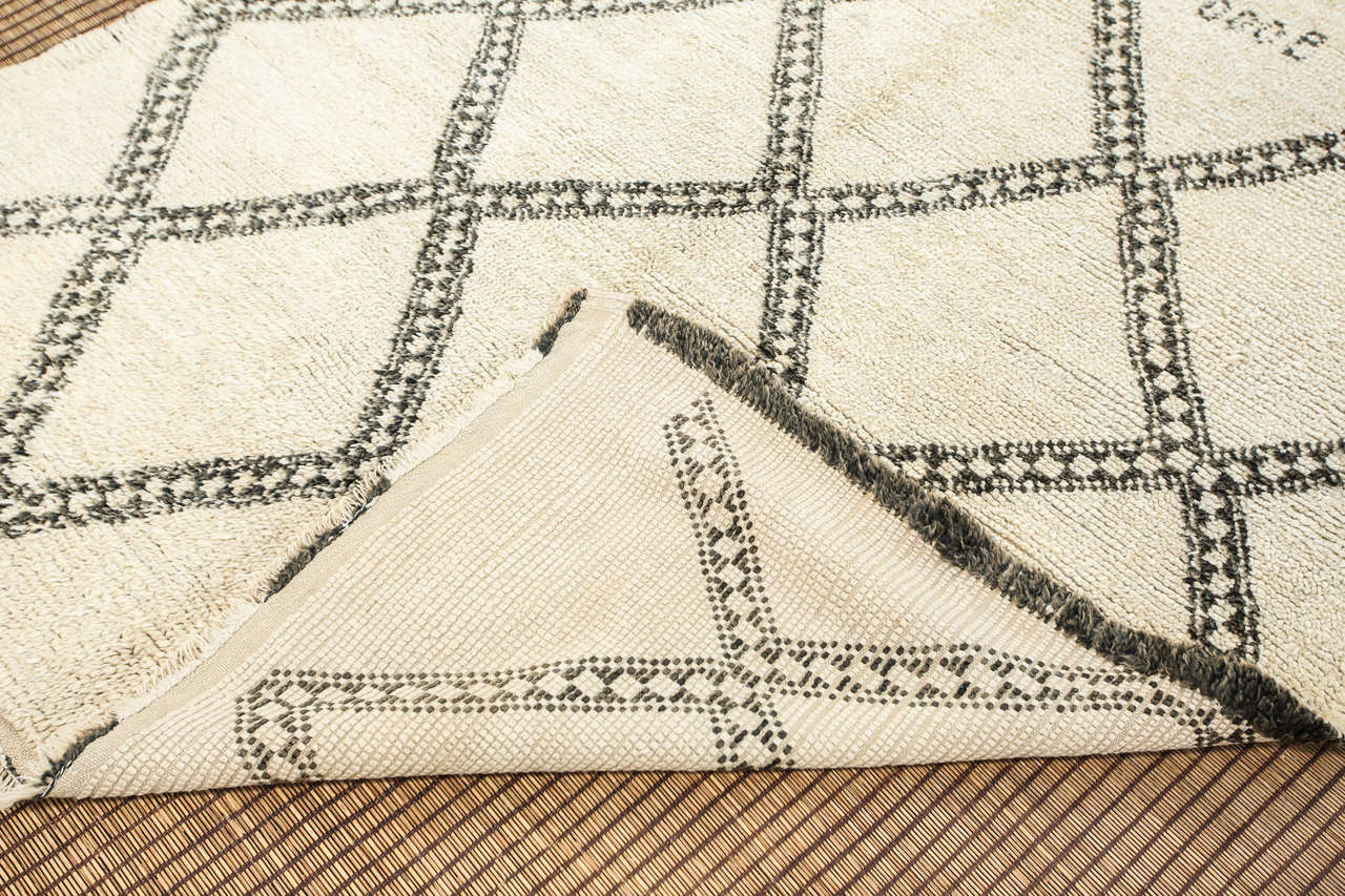 Moroccan Vintage Tribal Rug from Beni Ouarain 3