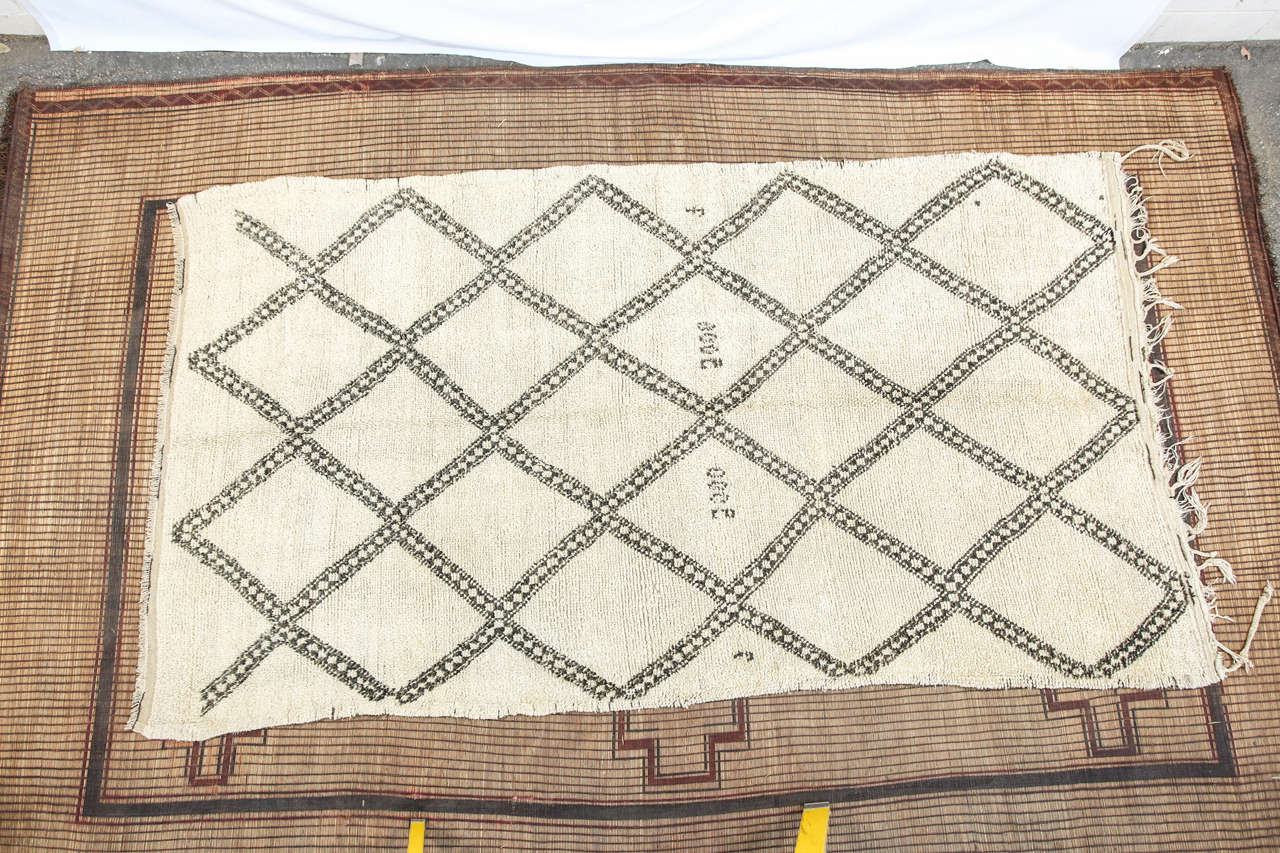 Moroccan Vintage Tribal Rug from Beni Ouarain 4