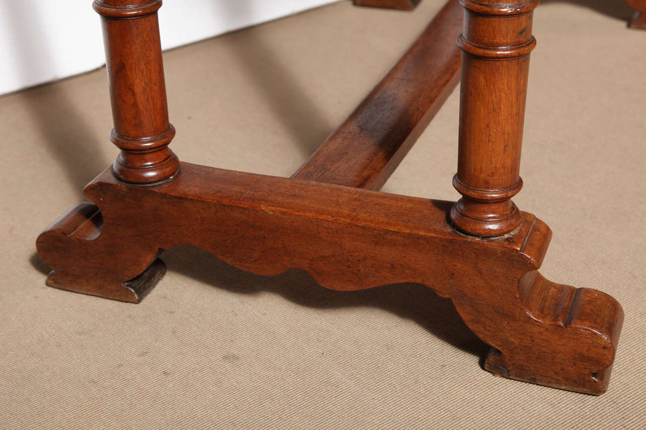 19th Century English Oak Table For Sale 4