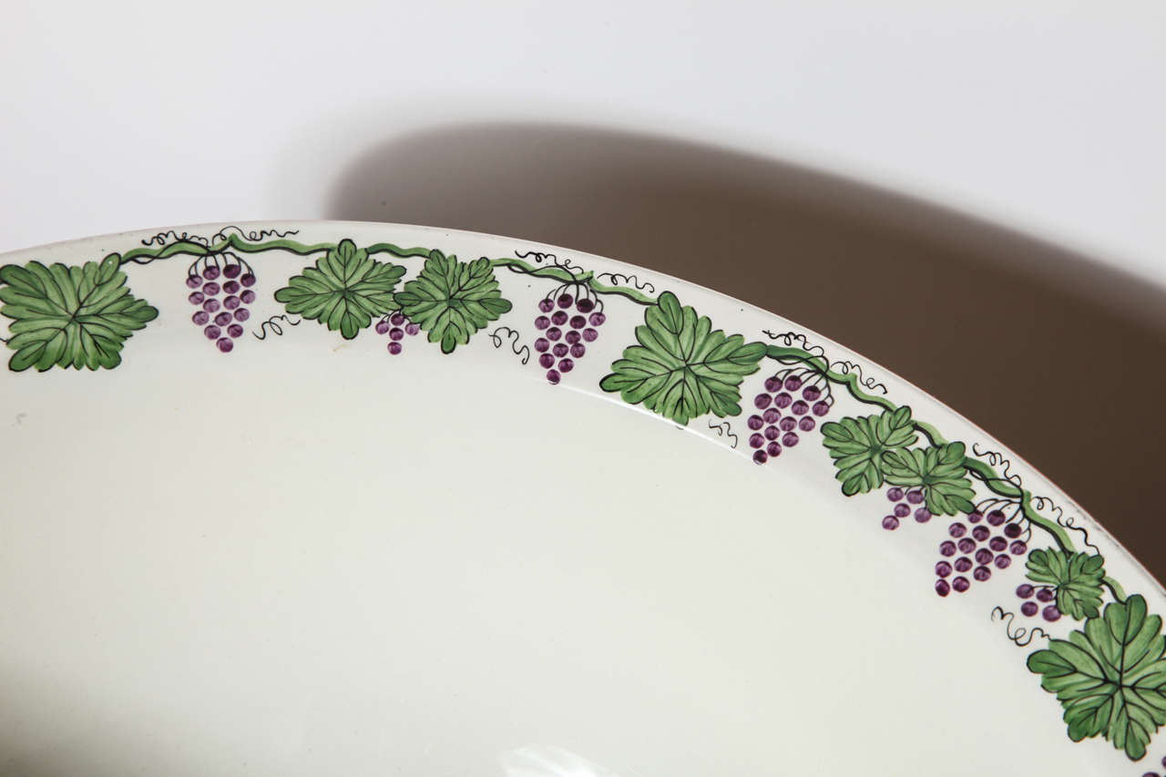 English 19th Century Creamware Bowl For Sale