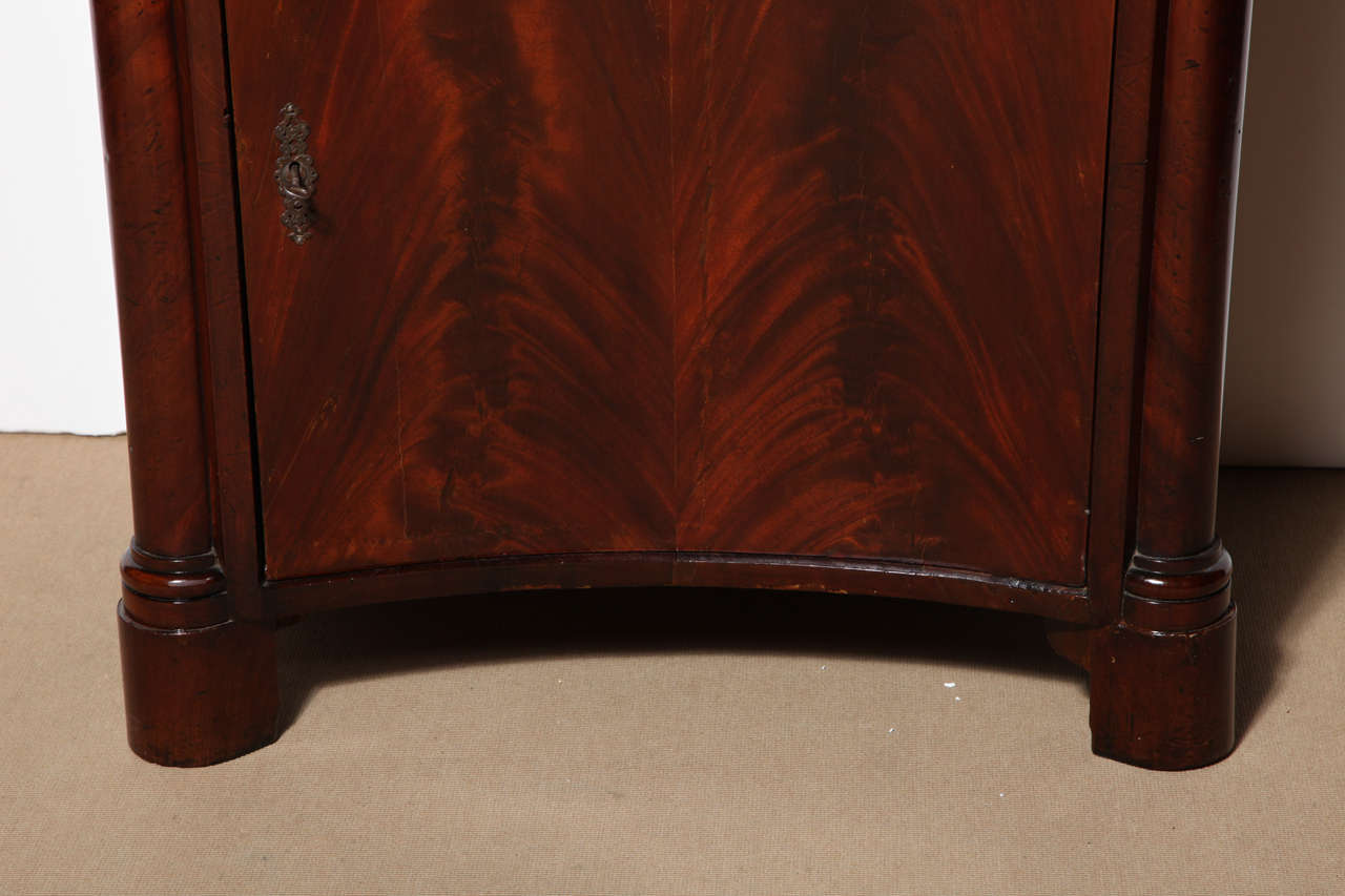 19th Century Northern European Concave Cupboard In Excellent Condition In New York, NY