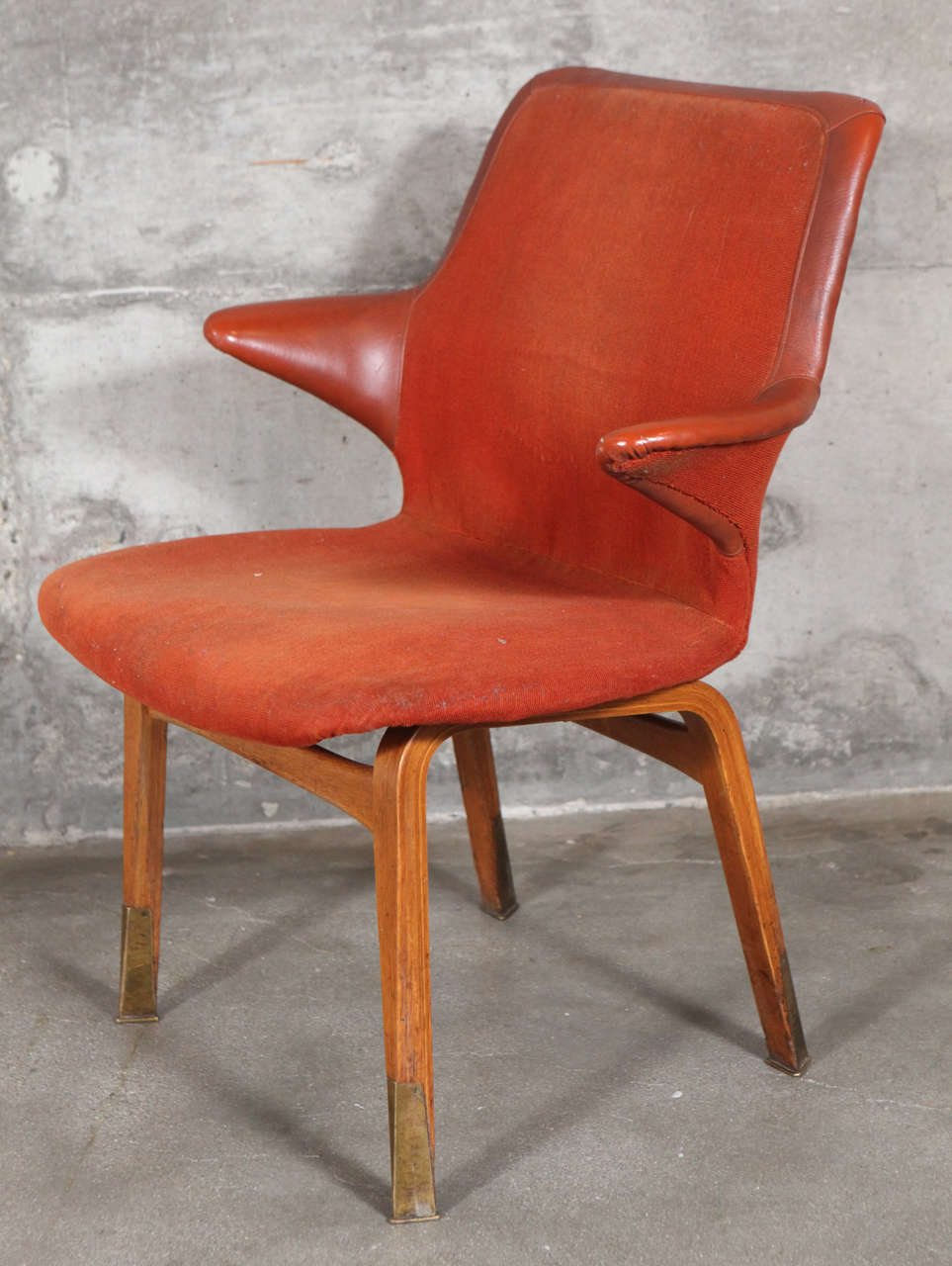 Pair of Ilmari Tapiovaara 'Lulu' Chairs In Fair Condition For Sale In Los Angeles, CA
