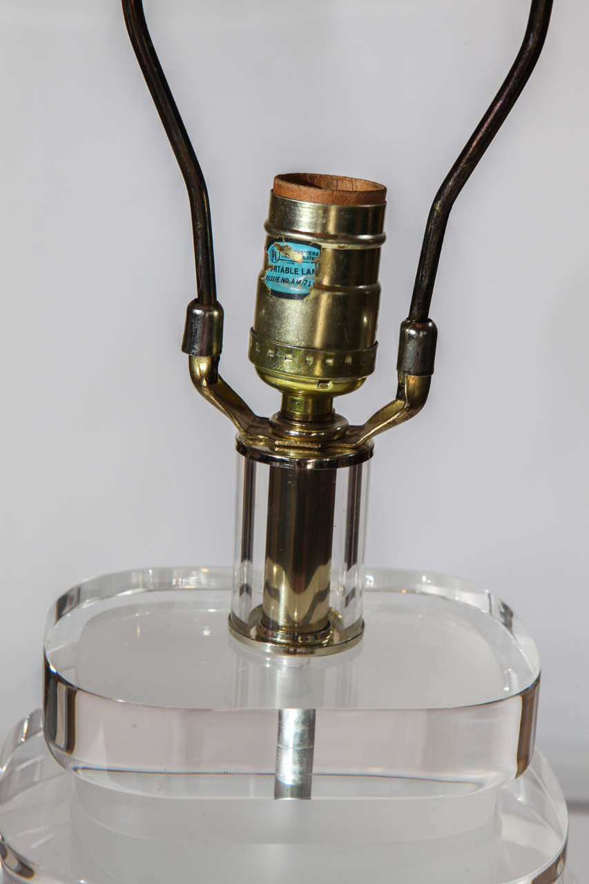 Mid-Century Modern Lucite and Brass Lamp For Sale