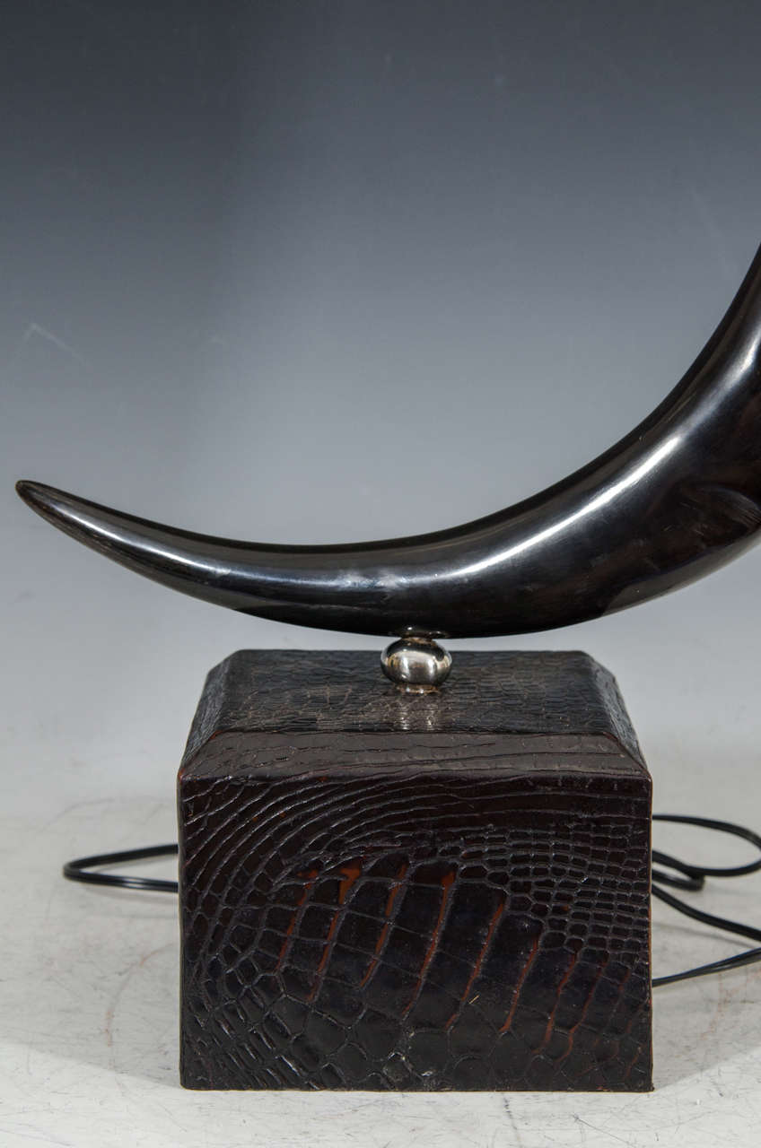 Contemporary Buffalo Horn Table Lamp In Good Condition In New York, NY