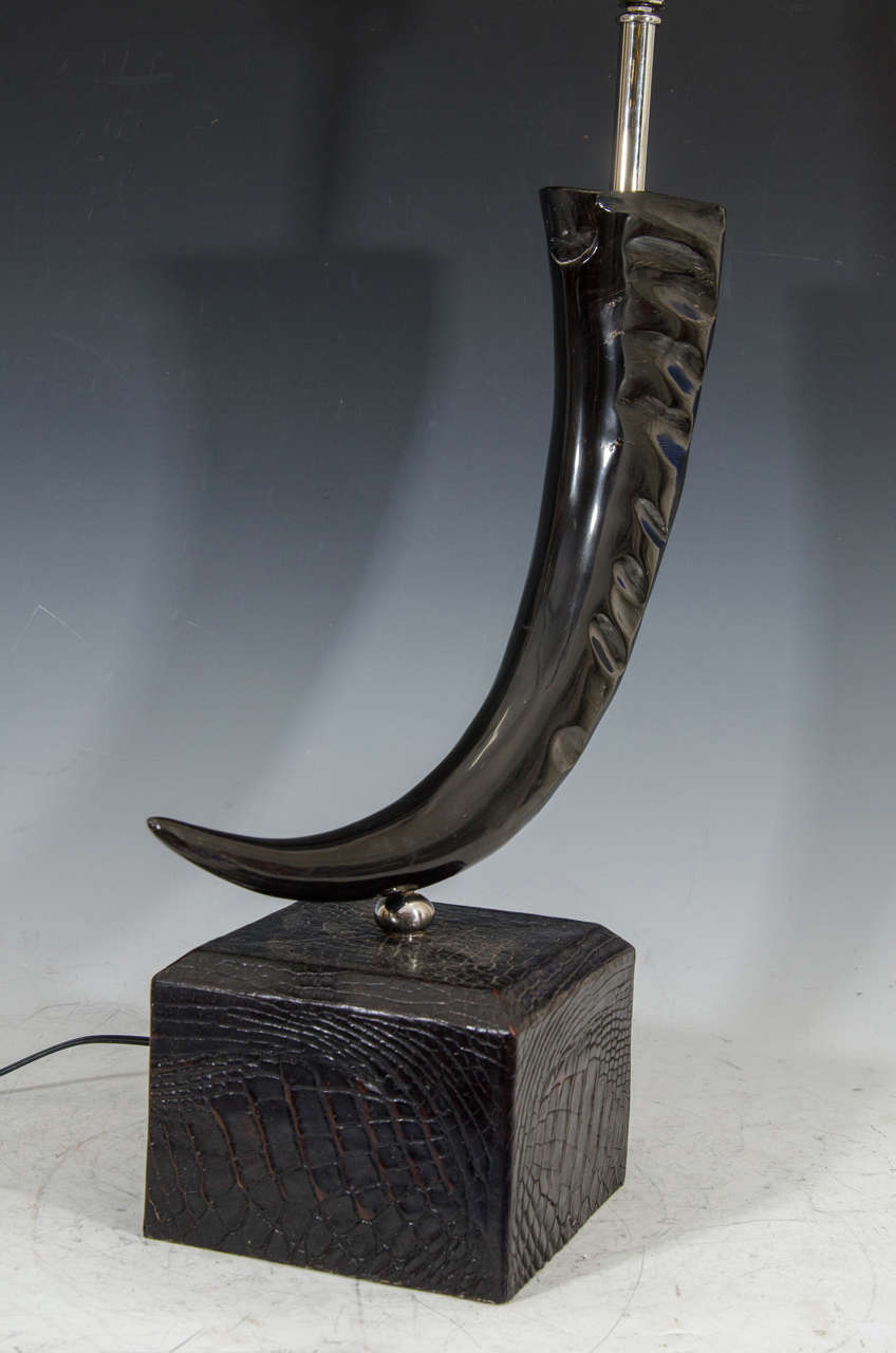 Contemporary Buffalo Horn Table Lamp 2